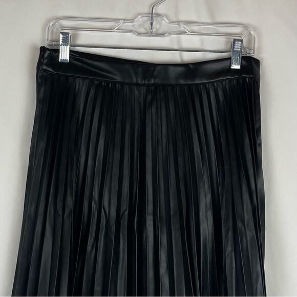 Marc New York Black Vegan Leather Pleated Academia Event Skirt NWT Size S - Picture 6 of 12